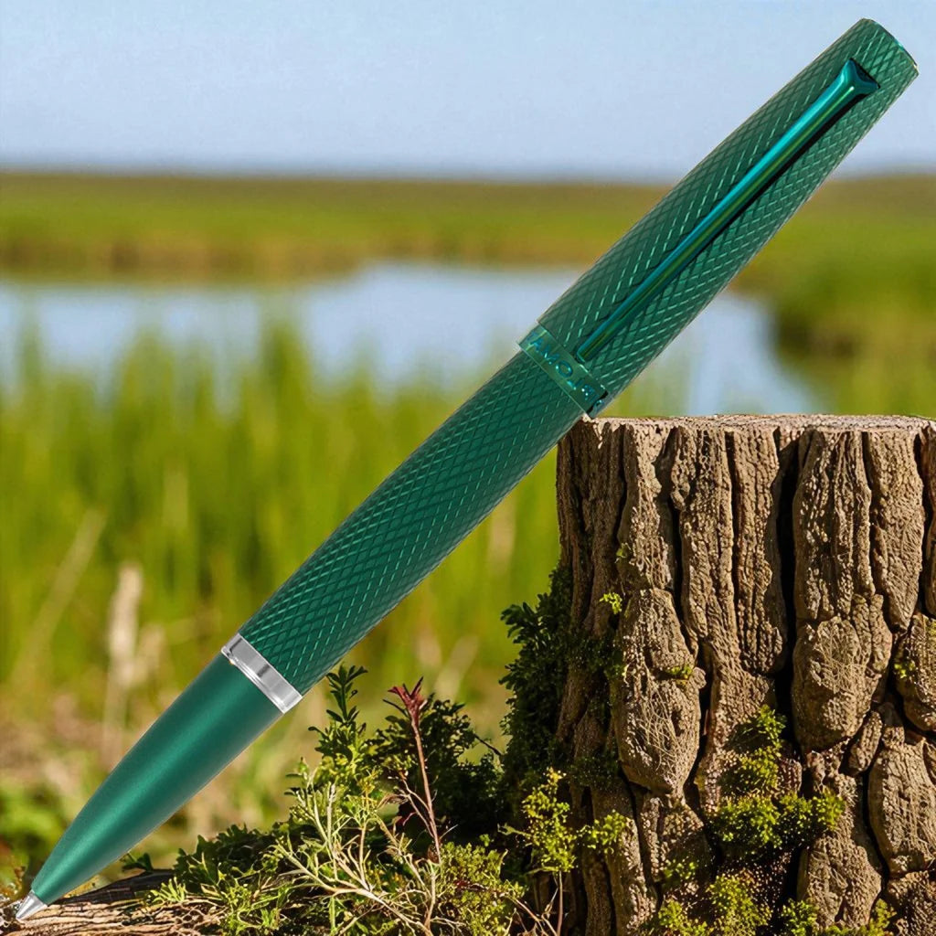 Diplomat Viper Green Guilloche Fountain Pen Diplomat