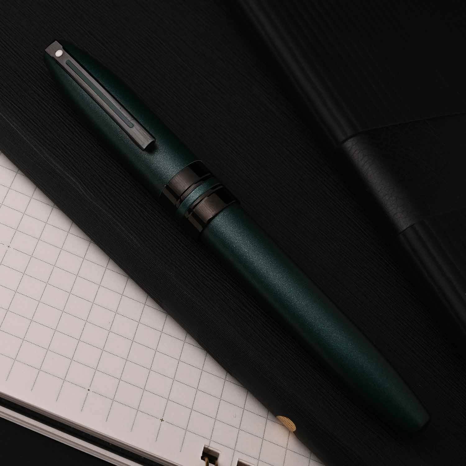Sheaffer Icon Fountain Pen - Metallic Green PVD Sheaffer