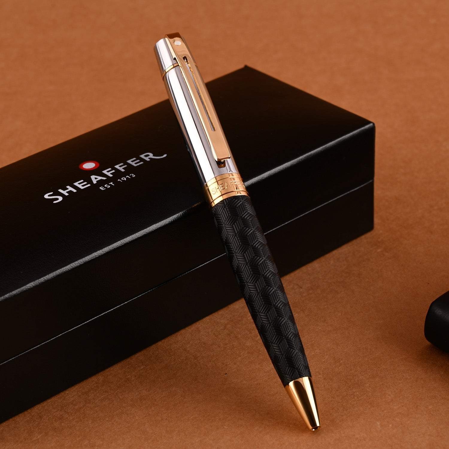 Sheaffer 300 Ball Pen - Engraved Black & Chrome GT Sheaffer