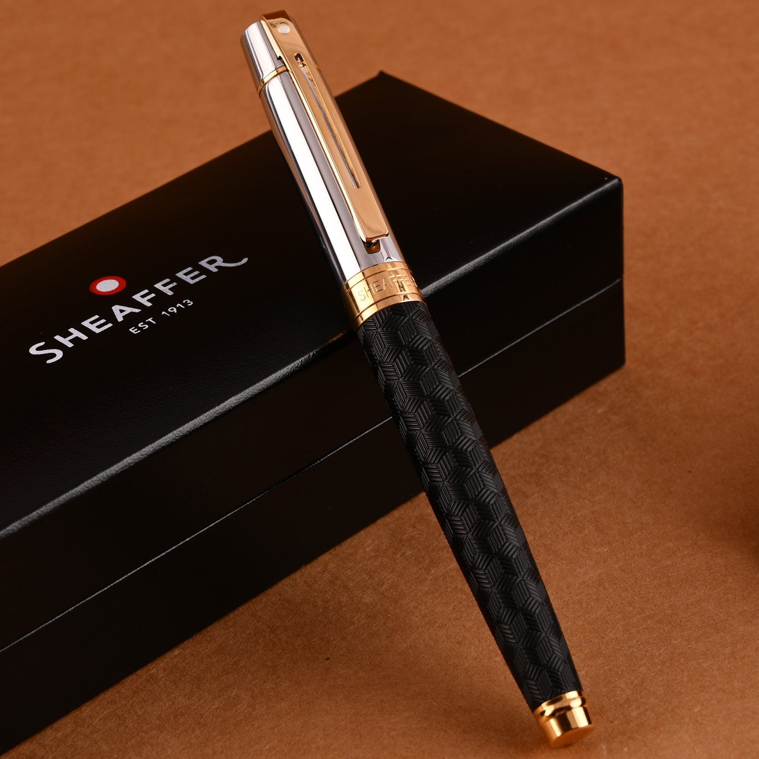 Sheaffer 300 Roller Ball Pen - Engraved Black & Chrome GT Sheaffer