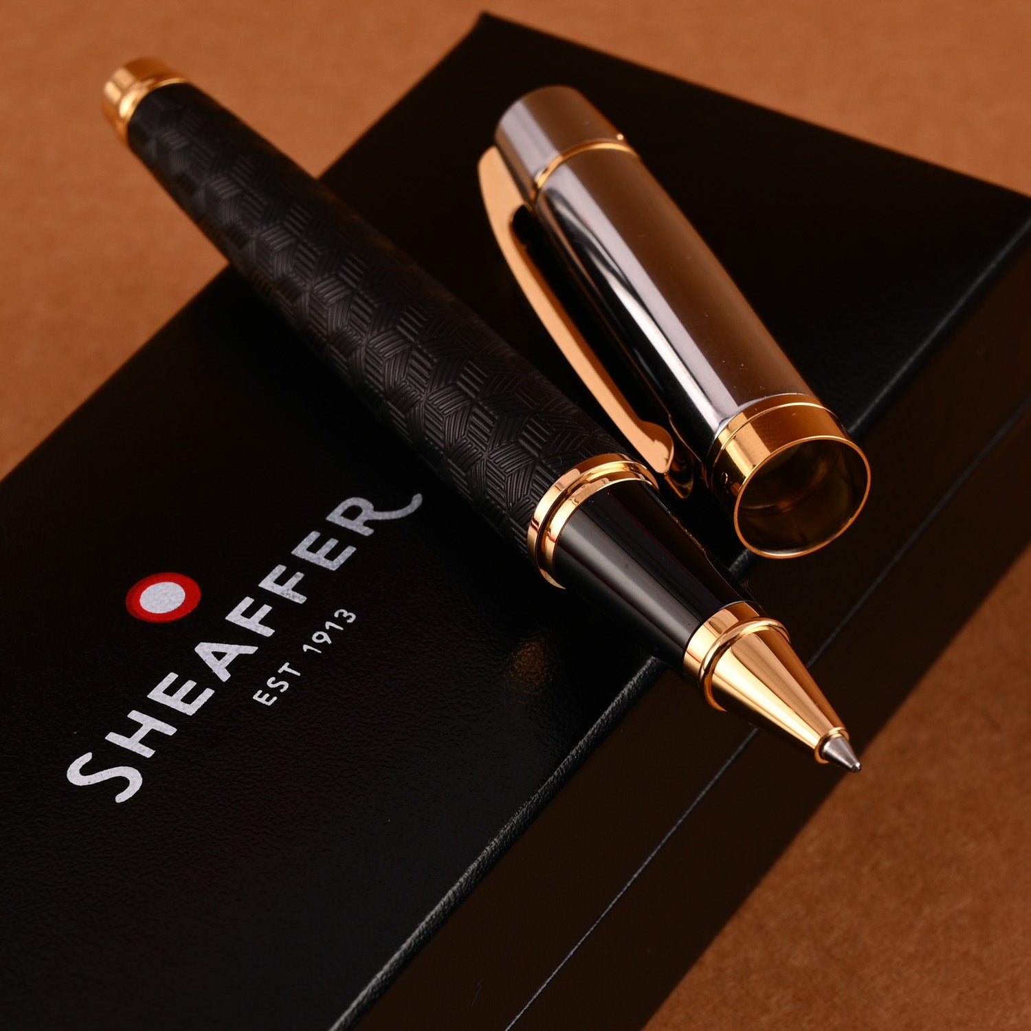 Sheaffer 300 Roller Ball Pen - Engraved Black & Chrome GT Sheaffer