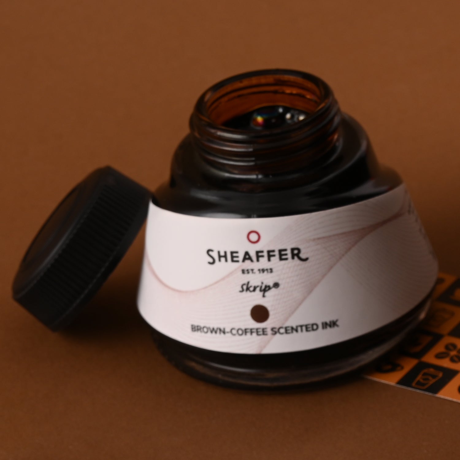 Sheaffer 9374 Gift Set - 100 Series Coffee Matte Brown (Medium) Fountain Pen with Coffee Scented Ink Bottle Sheaffer