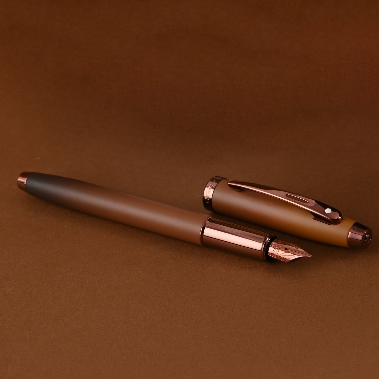 Sheaffer 9374 Gift Set - 100 Series Coffee Matte Brown (Medium) Fountain Pen with Coffee Scented Ink Bottle Sheaffer