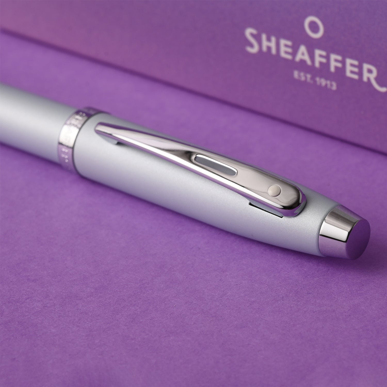 Sheaffer Expressions 100 Ball Pen - Blue & Pink Pearlised Gradient CT Sheaffer