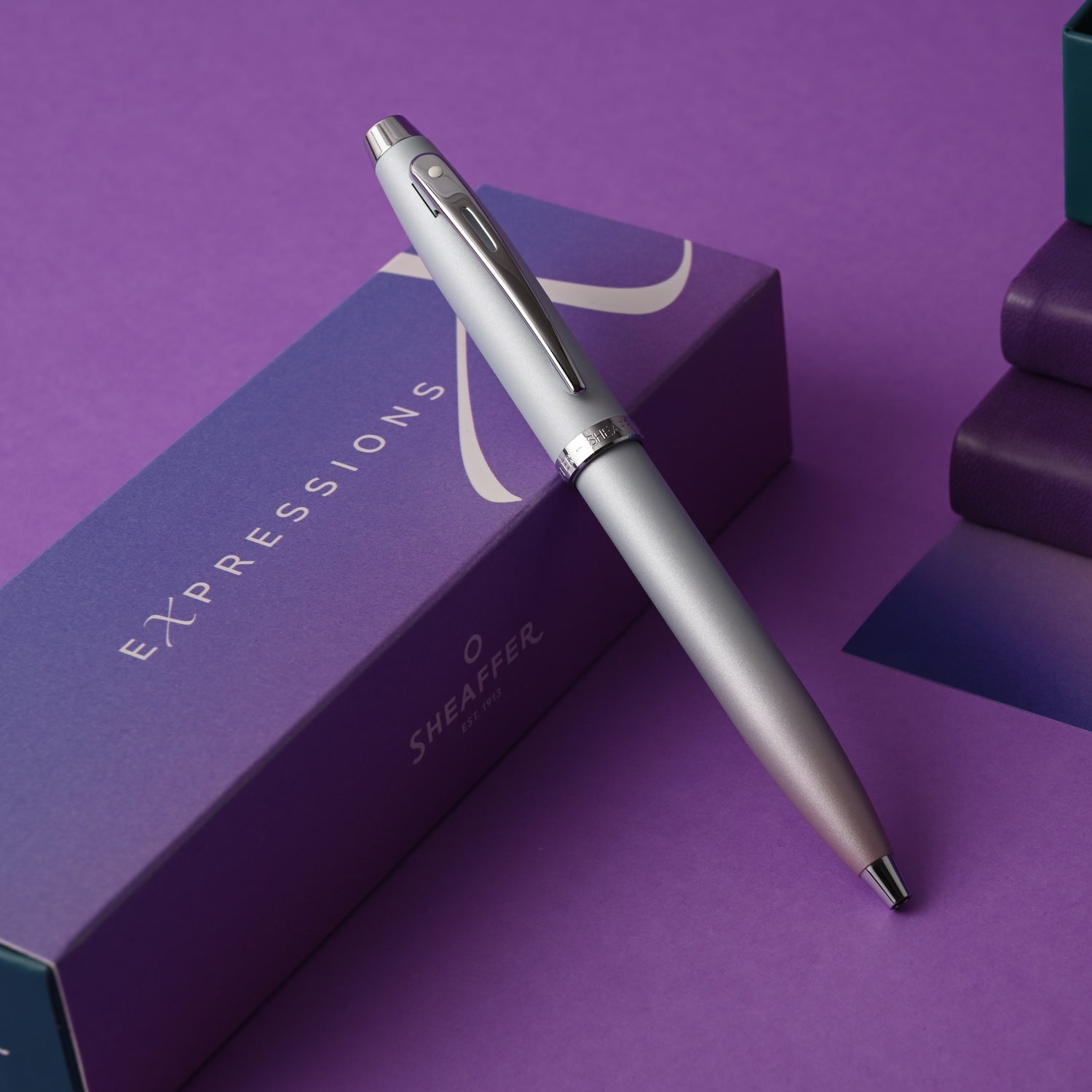 Sheaffer Expressions 100 Ball Pen - Blue & Pink Pearlised Gradient CT Sheaffer