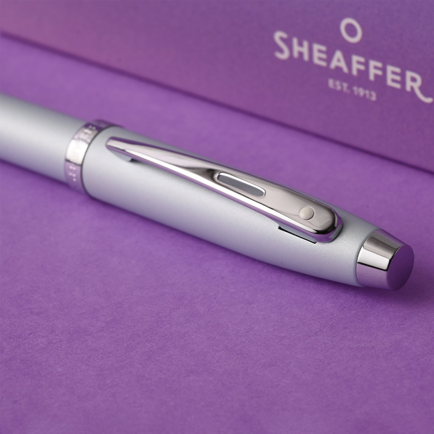 Sheaffer Expressions 100 Fountain Pen - Blue & Pink Pearlised Gradient CT Sheaffer