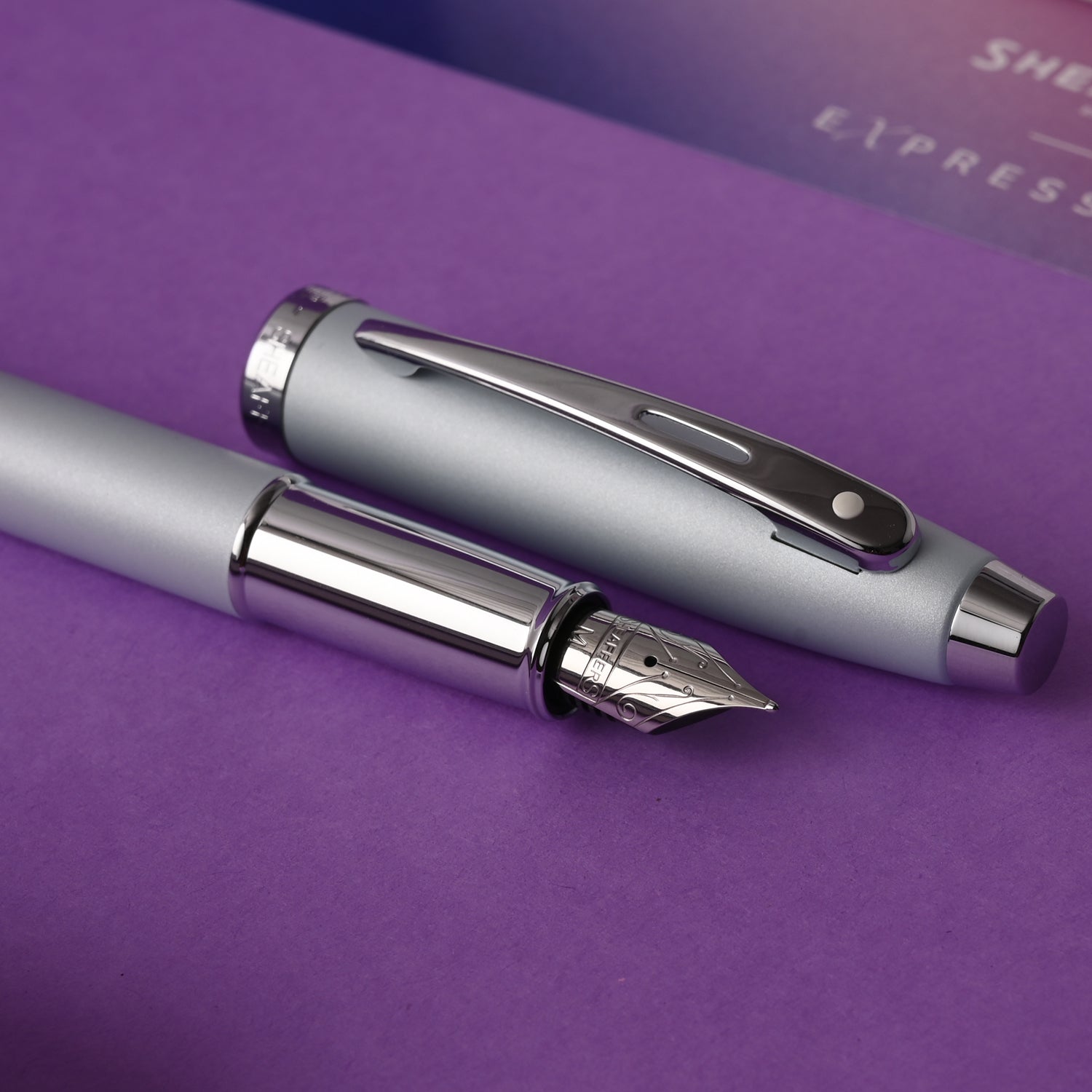 Sheaffer Expressions 100 Fountain Pen - Blue & Pink Pearlised Gradient CT Sheaffer