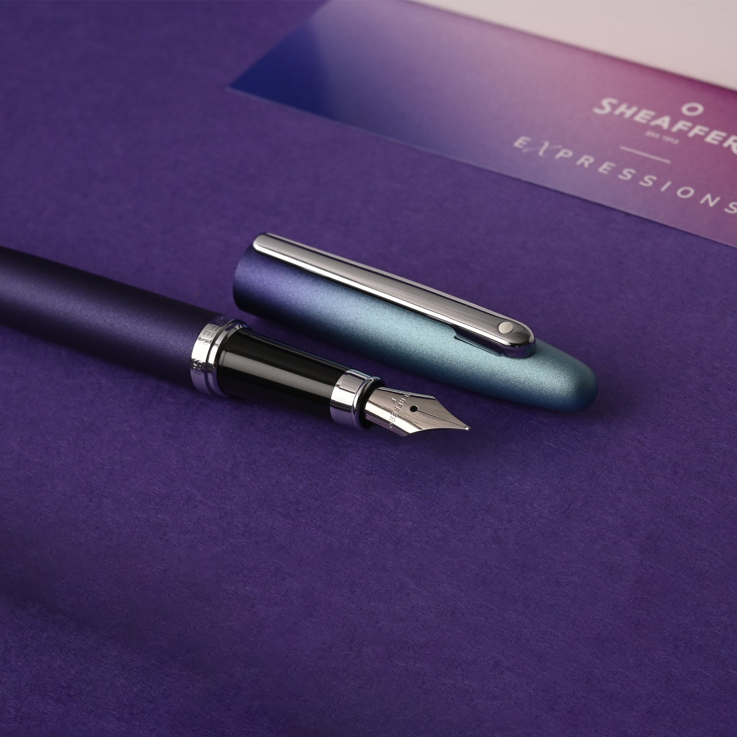 Sheaffer Expressions VFM Fountain Pen - Blue & Purple Pearlised Gradient CT Sheaffer