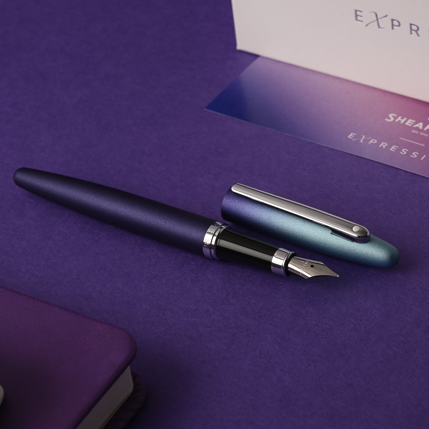 Sheaffer Expressions VFM Fountain Pen - Blue & Purple Pearlised Gradient CT Sheaffer