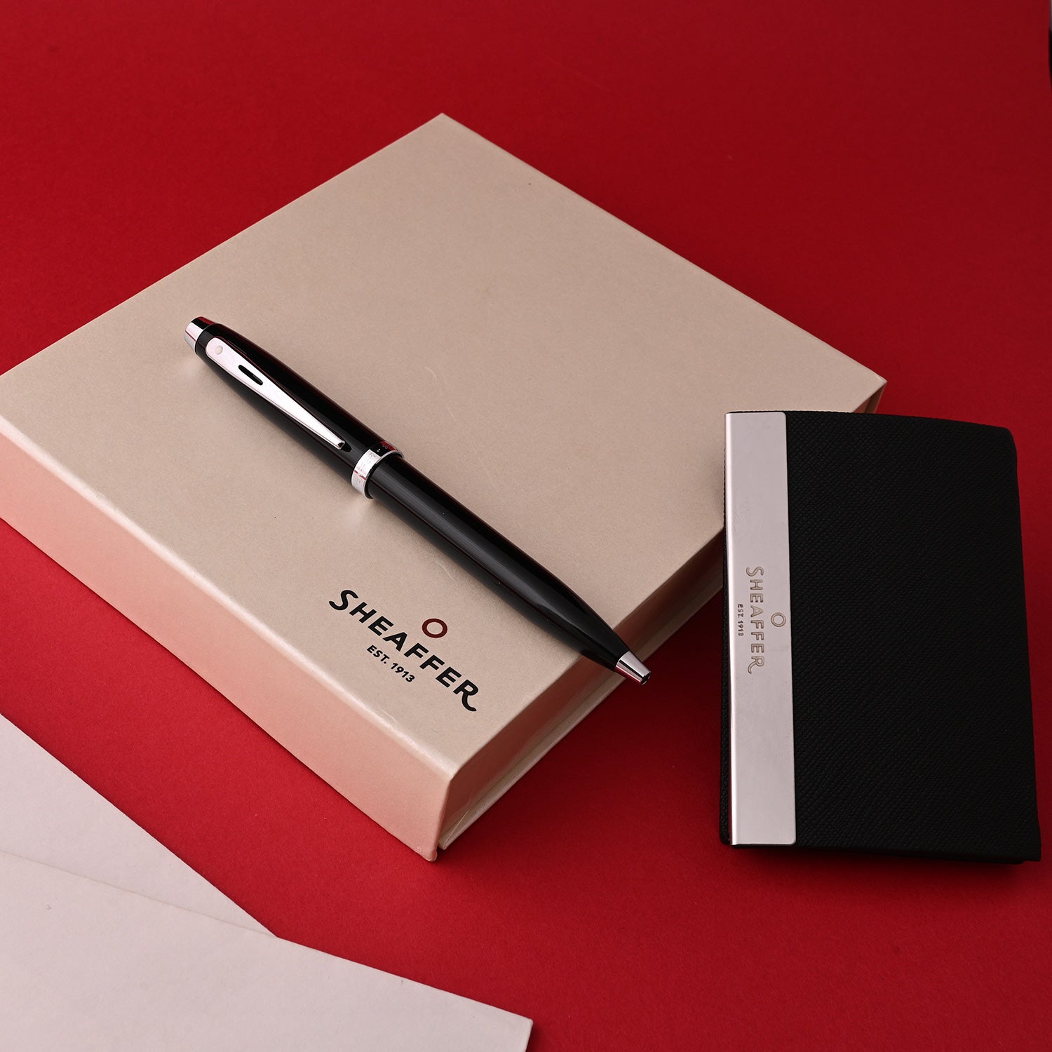 Sheaffer Gift Set - 100 Series Black CT Ball Pen with Card Holder Sheaffer