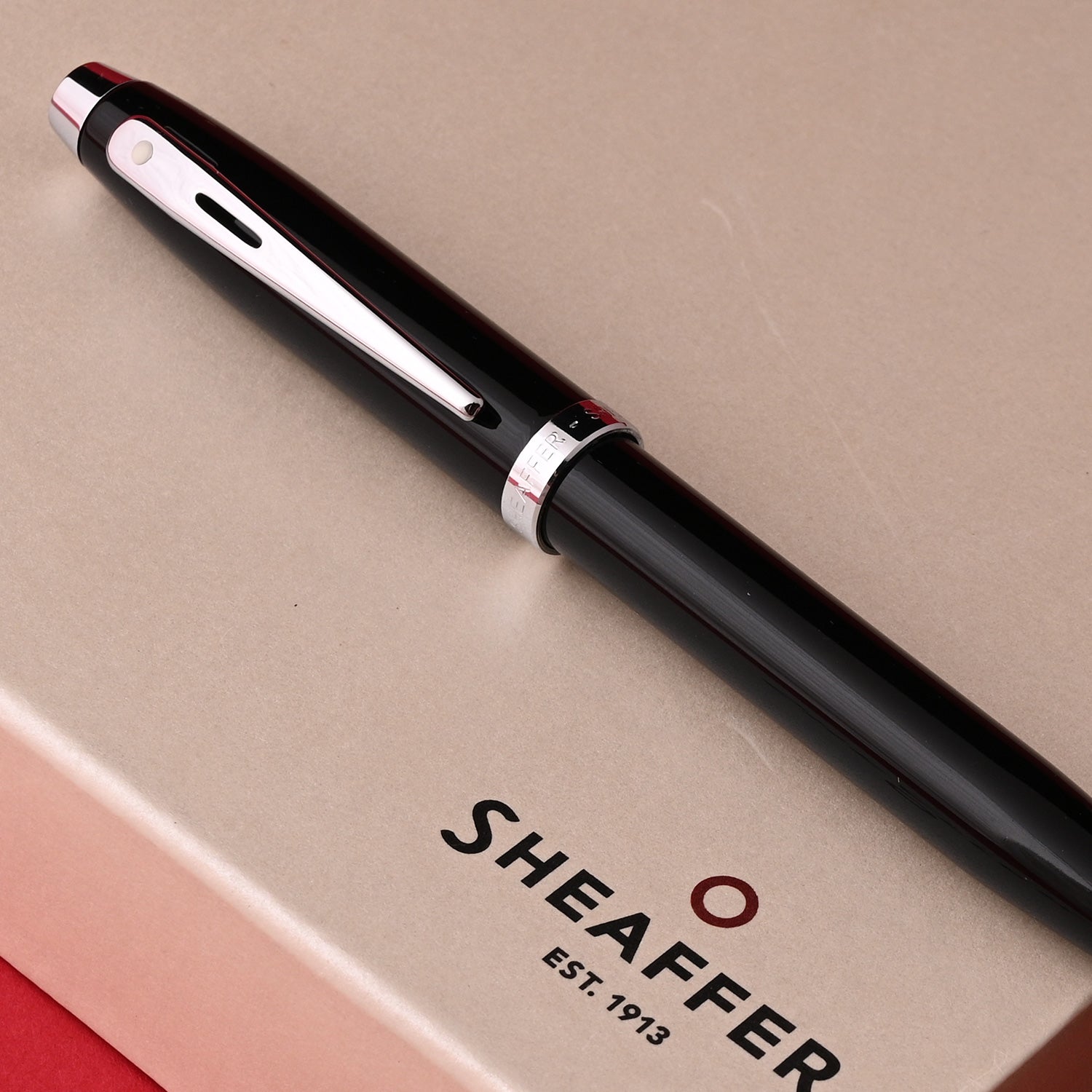 Sheaffer Gift Set - 100 Series Black CT Ball Pen with Card Holder Sheaffer