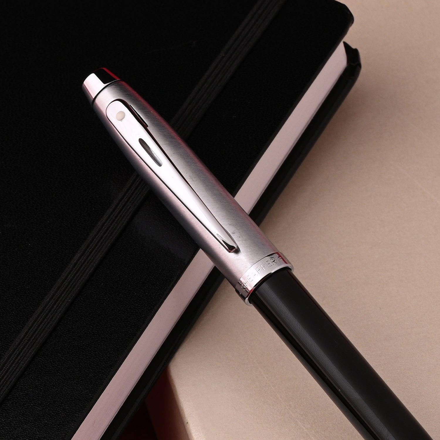 Sheaffer Gift Set - 100 Series Black & Brushed Chrome Ball Pen with A5 Black Notebook Sheaffer