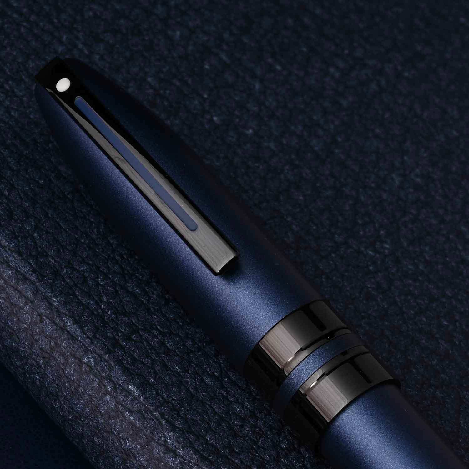 Sheaffer Icon Fountain Pen - Metallic Blue PVD Sheaffer