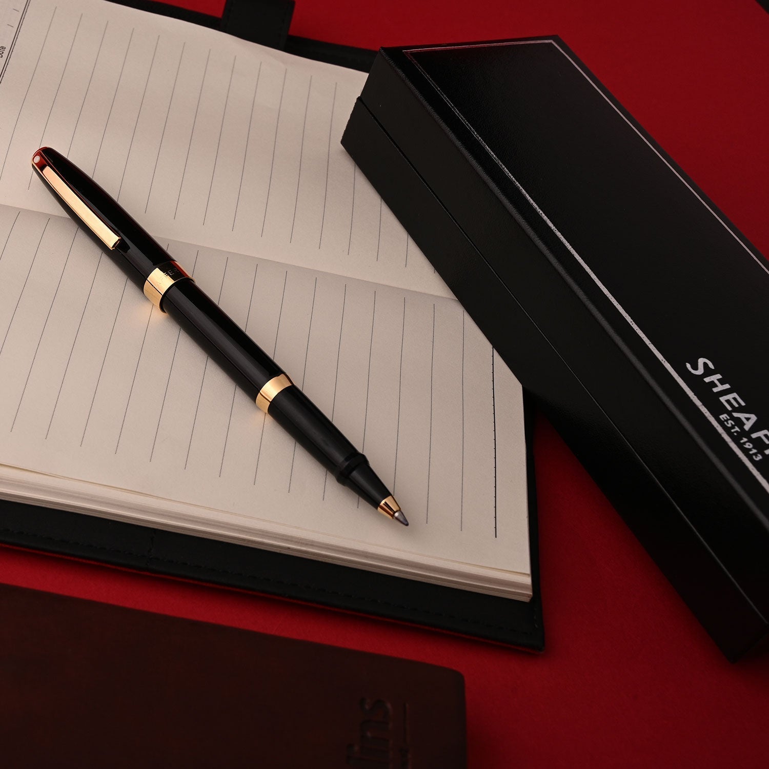 Sheaffer Sagaris Roller Ball Pen - Glossy Black GT Sheaffer