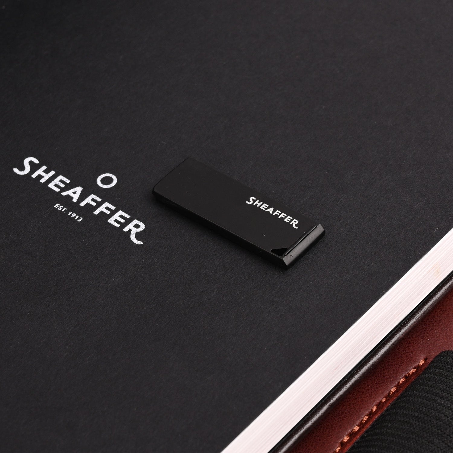 Sheaffer Superbook Organizer with Wireless Charging + 12000 mAh Powerbank and 32GB Pendrive - Brown Sheaffer