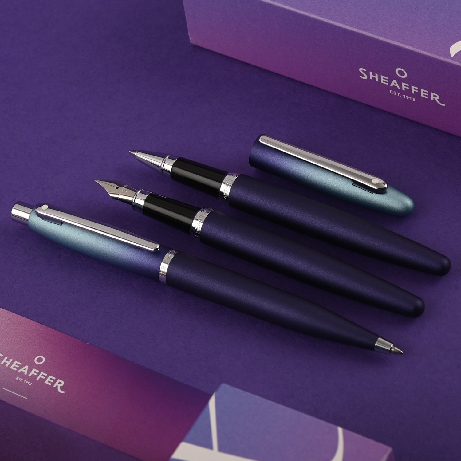 Sheaffer Expressions VFM Fountain Pen - Blue & Purple Pearlised Gradient CT Sheaffer