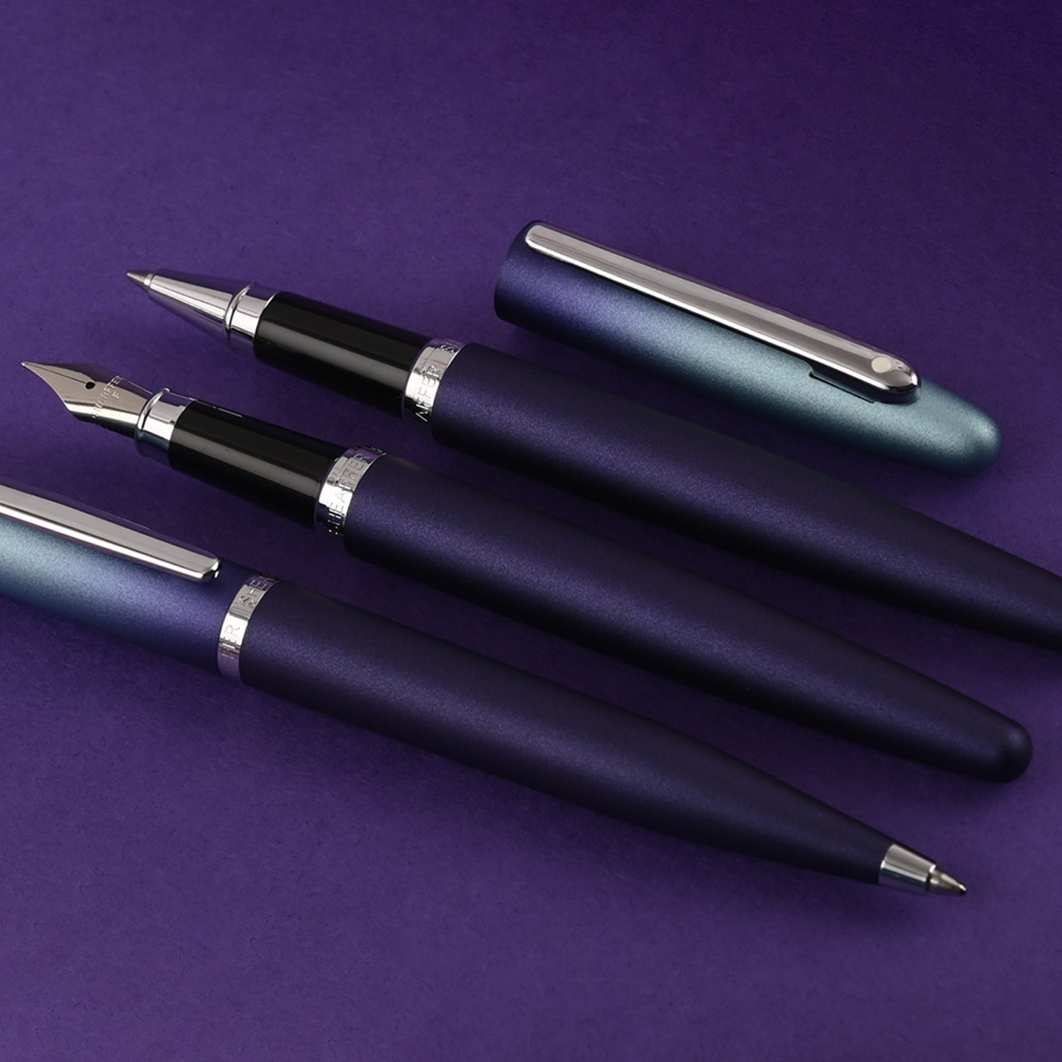 Sheaffer Expressions VFM Fountain Pen - Blue & Purple Pearlised Gradient CT Sheaffer